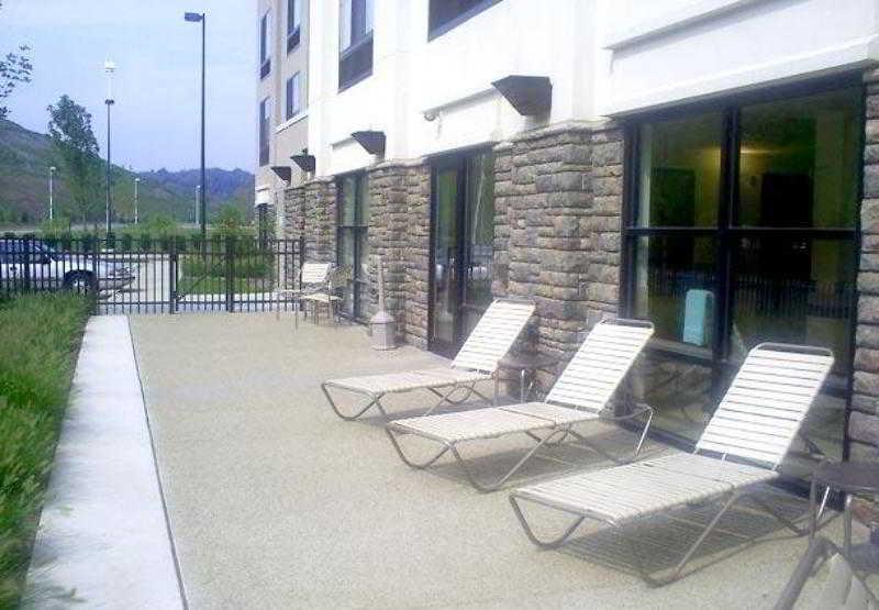SpringHill Suites Pittsburgh Mills Tarentum Einrichtungen foto